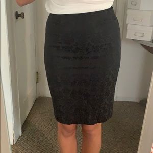 Black on black Patterned pencil skirt